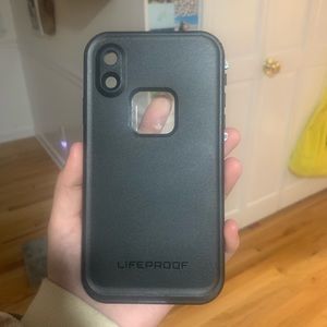 IPhone XR life proof case